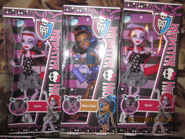 К нам в коробке....приехали "монстры". Куклы Monster High (фото 4)