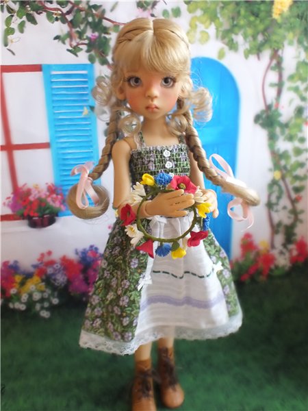 Баварская фройляйн Лайла или украинская доярочка Леся от Kaye Wiggs (фото 4)