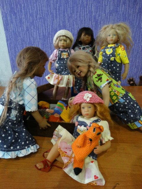 Новые нарядики и новые игры моих Химочек (фото 4)