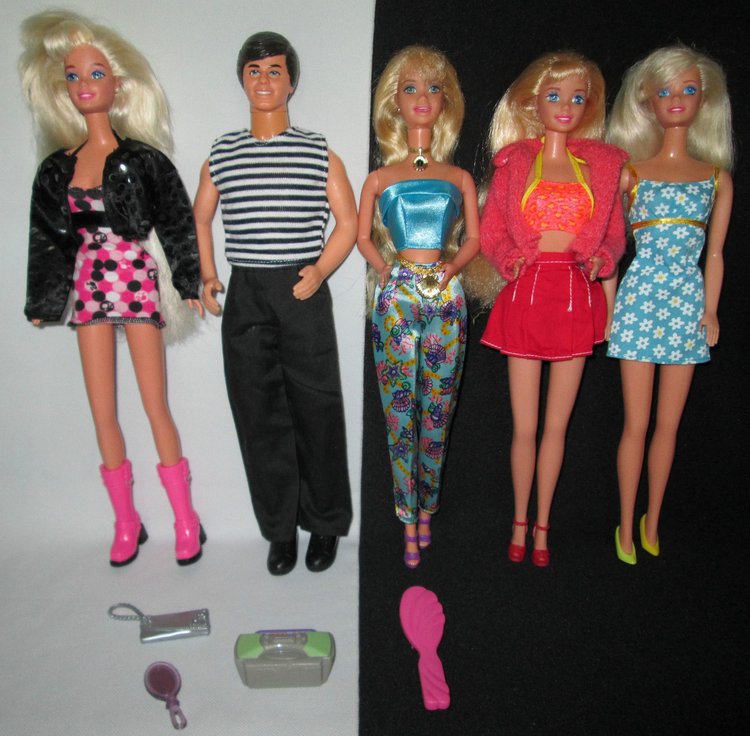 «Эффект насмотренности» или 200 фирменных кукольных нарядов | Бэйбики «Эффект насмотренности» или 200 фирменных кукольных нарядов