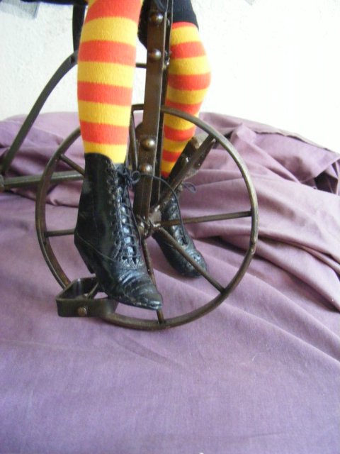 Фарфоровая кукла Zinnia автора Jan MClean, коллекция Flower Heart Collection