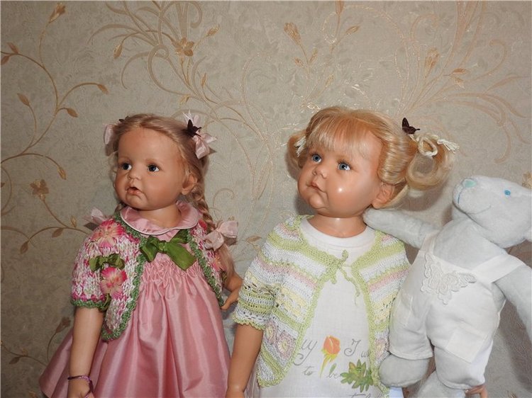 Трио в кардиганах. Куклы Hildegard Gunzel