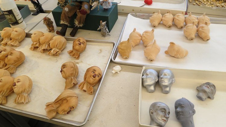 Впервые за 40 лет. День открытых дверей на кукольной фабрике R John Wright. Часть третья: Процесс производства (фото 2)