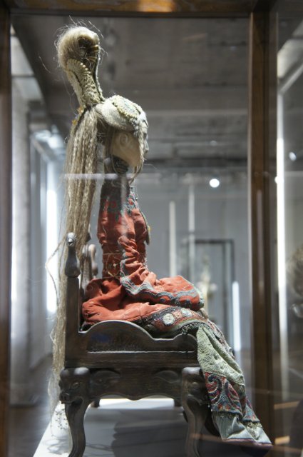 Выставка кукол по эскизам главного художника фильма "Монгол" - Даши Намдакова