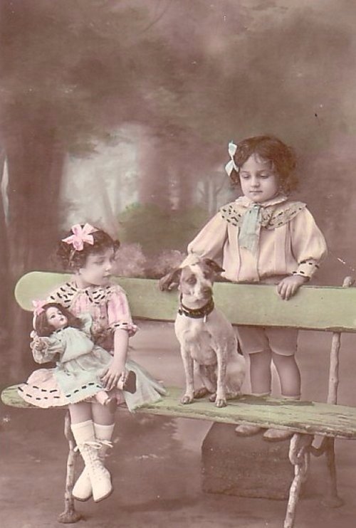 Старый фотоальбом. Девочки и куклы - продолжение