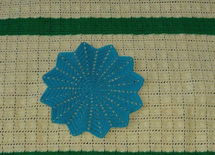 Абажуры из вязаных салфеток