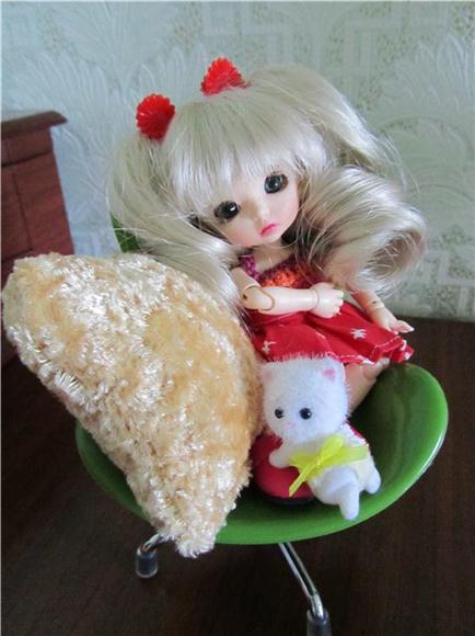 А вы любите играть в куклы!? Утро двух девчонок