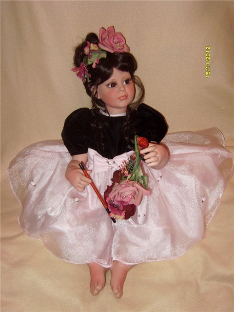 Музыка,розы,овации-Коллекционная кукла "Аполлония" от Ф.Спанос (фото 4)