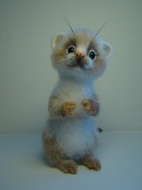 Хорёк. Авторская игрушка валянием Ольги Чернухо