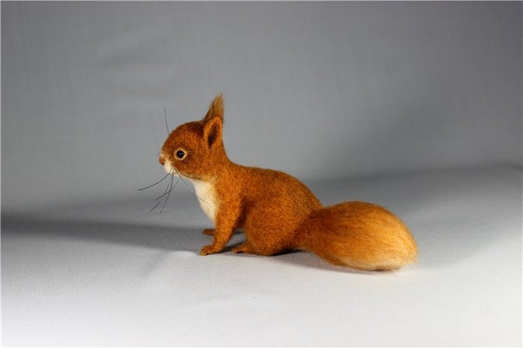 Белочка, которая верила в чудеса. Валяние из шерсти (фото 4)