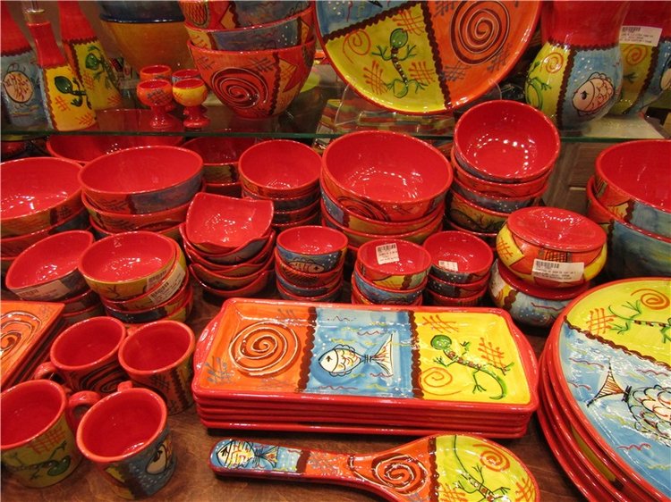 Капустка в посудной лавке с видом на Барселону (фото 8)