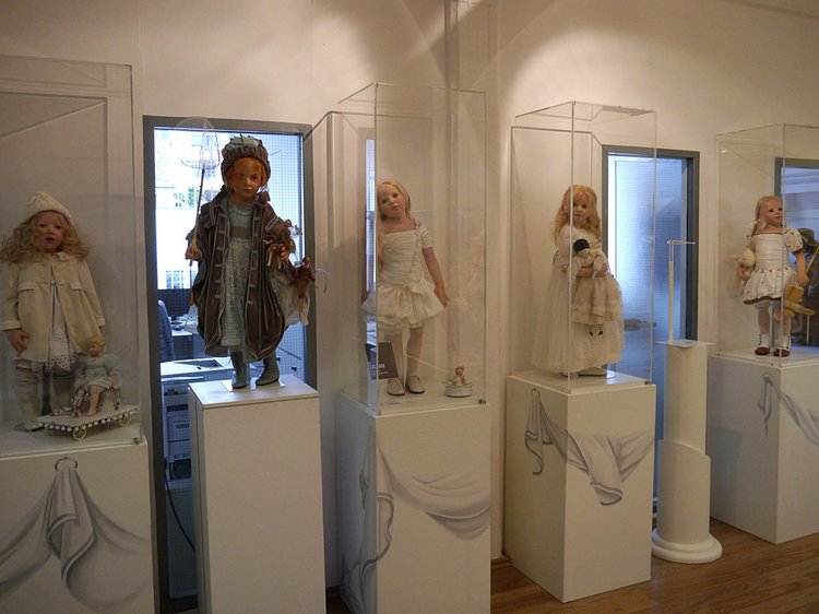 Гунзель открыла новый выставочный зал. Наслаждаемся (фото 3)