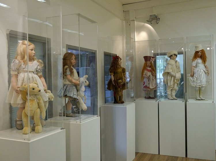 Гунзель открыла новый выставочный зал. Наслаждаемся (фото 7)