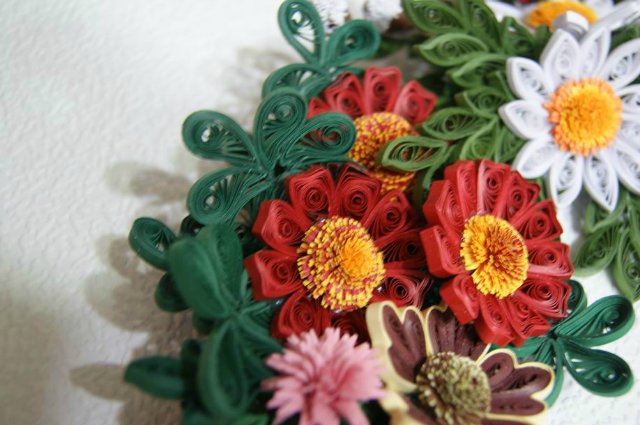 Веночек в цветочек. Квиллинг (фото 3)