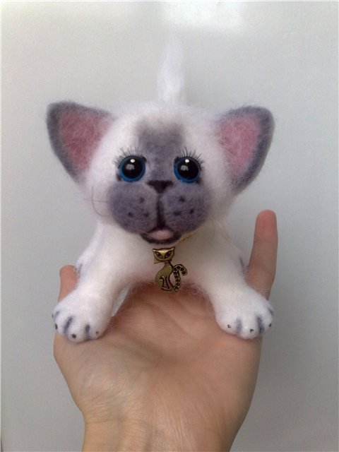 Котенок из шерсти! Сухое валяние игрушек (фото 3)