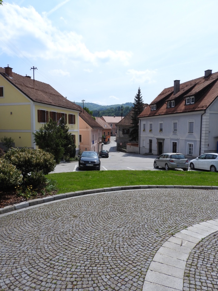 Словения, Светланка и маленький «герой» в одном ботинке