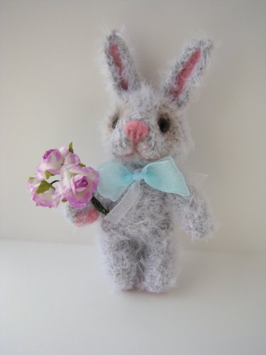 Серенький заинька. Игрушка вязанная спицами Ольги Чернухо (фото 9)