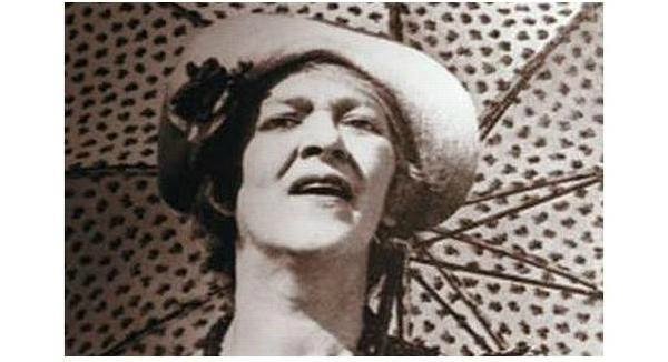 «Красота страшная сила!» Портретные куклы Фаины Раневской, выполненные разными авторами