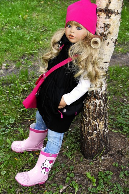 Красавица London на осенней прогулке