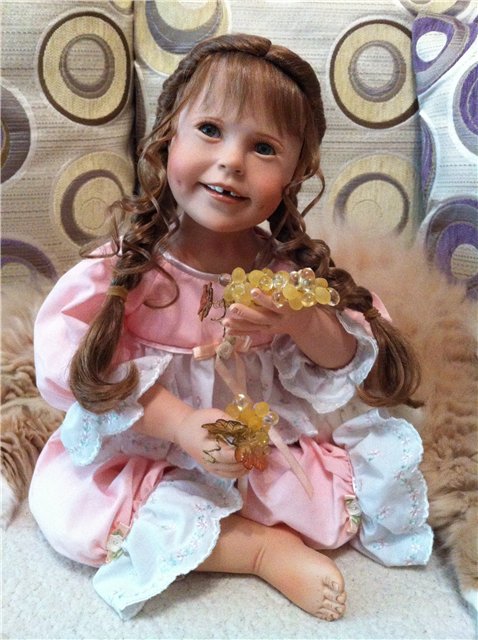 кукла от Джулии Фишер (Julie Fischer)