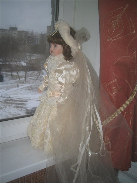 Невеста со старинного портрета - BEBE BRU от Patricia Loveless (фото 7)