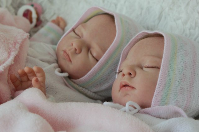 Одинаковые дочки... Куколки реборн Виктории Вишни