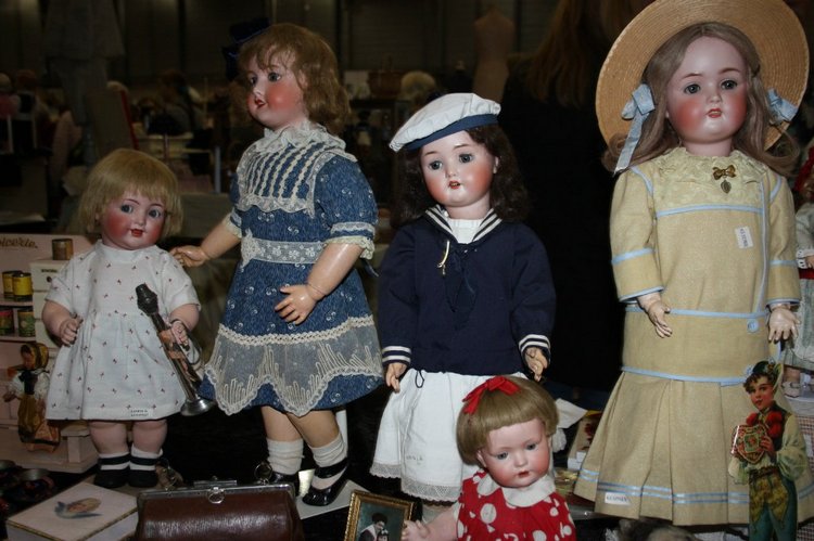 Выставка кукол, мишек тедди, кукольных домиков и миниатюры в Нидерландах 24-25 октября 2015 год. Часть третья - антикварки