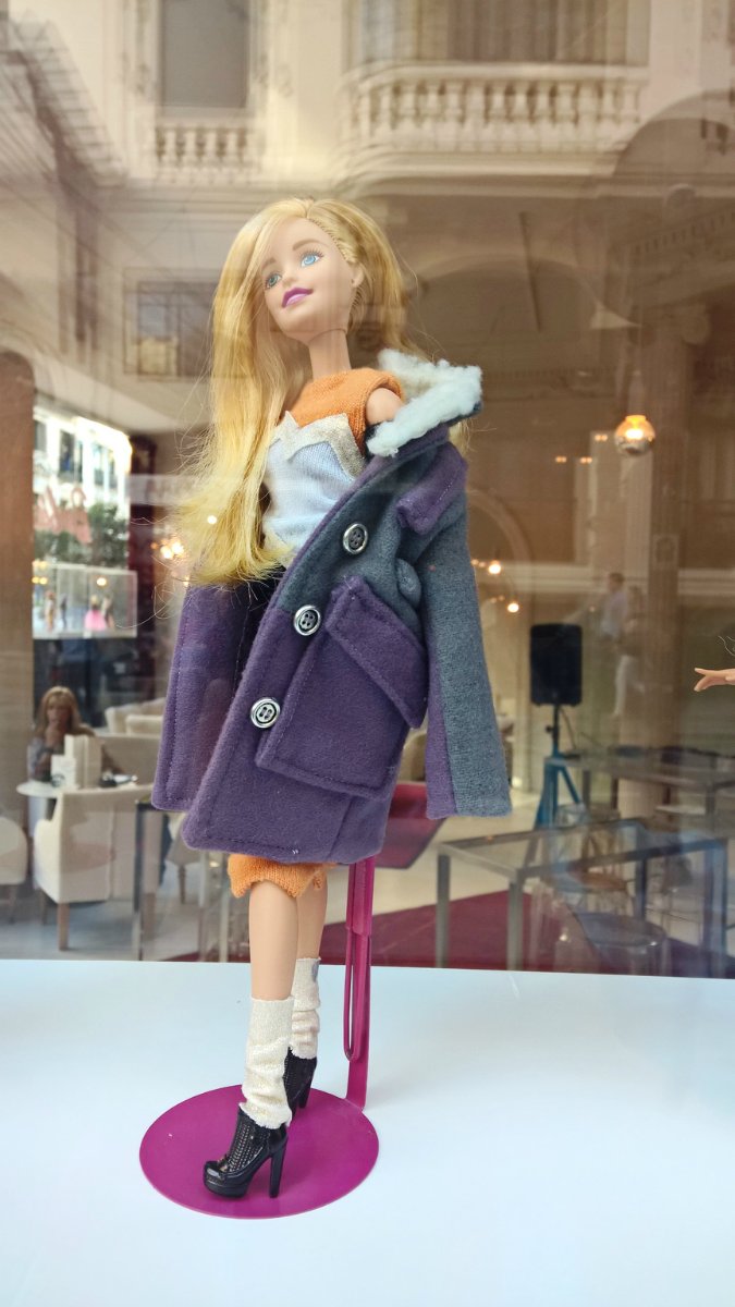 Если муж не соглашается брать в отпуск кукол, выход один — в отпуске купить новых