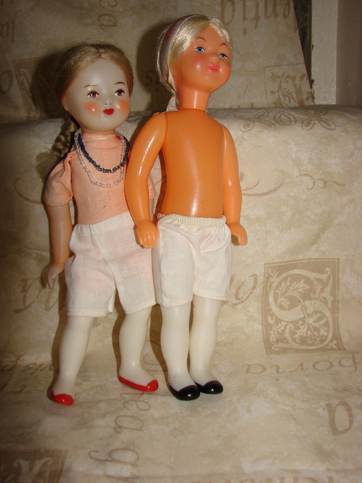 Куклы из далекого СССР .Кукла фабрики Ленигрушка + 4 неопознанных объекта