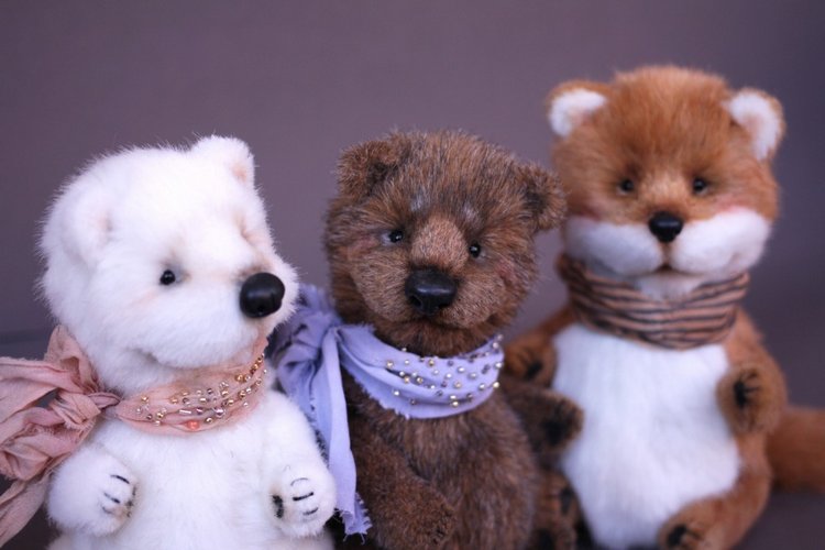 Три толстячка. Медвежата и котенок - игрушки ручной работы