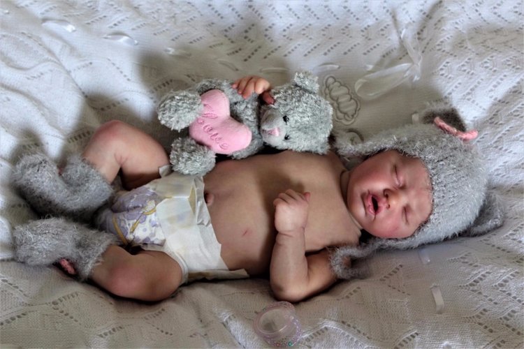 Моя новорожденная малышка Инди