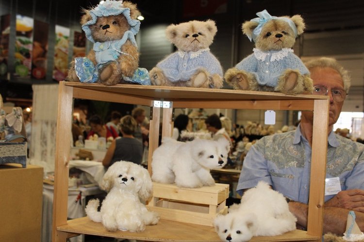 Все на выставку! Продолжение: Куклы и мишки