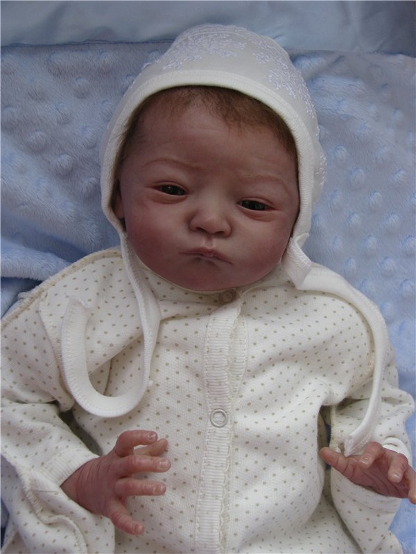 Кукла реборн мальчик матюша. Силиконовая кукла реборн коко. Реборн молд коко. Кукла реборн новорожденный младен. Мастера которые делают реборнов.