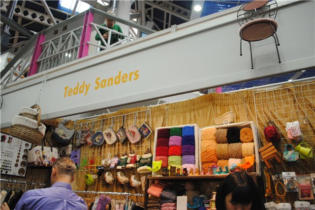 Выставка на Тишинке "Атмосфера творчества". Октябрь 2014. Пройдемся по первому этажу выставки