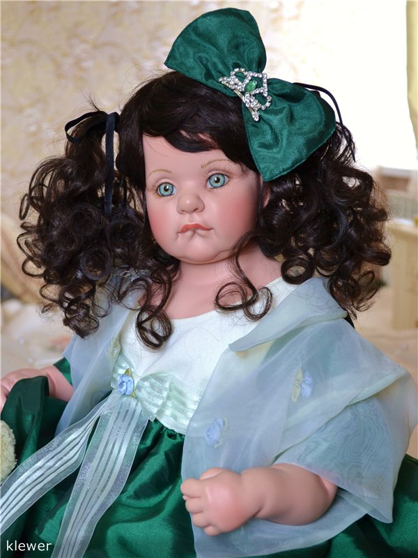 Новинка в моей коллекции Fayzah Spanos "Goody Too Shoes"