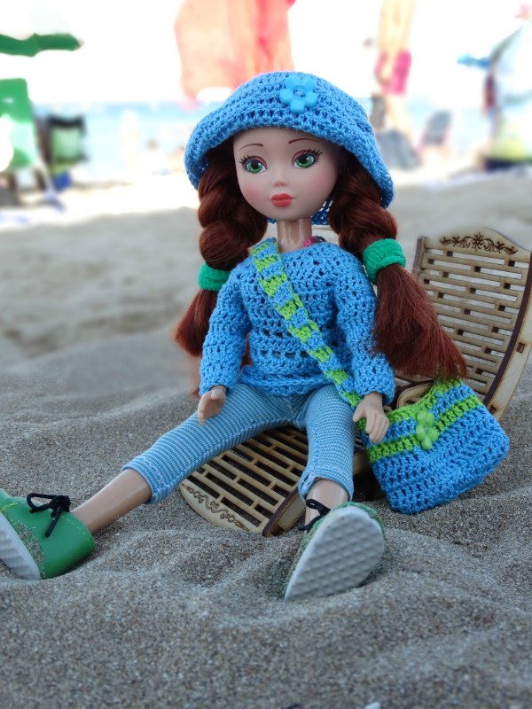 Варя на пляже — Российские куклы Весна (фото 6)