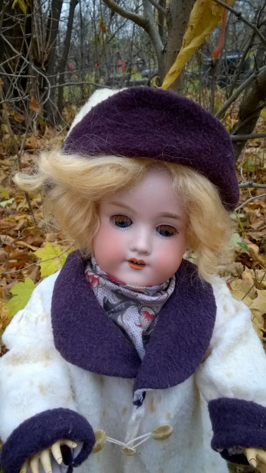 Фройлин Лотта - так она шепнула