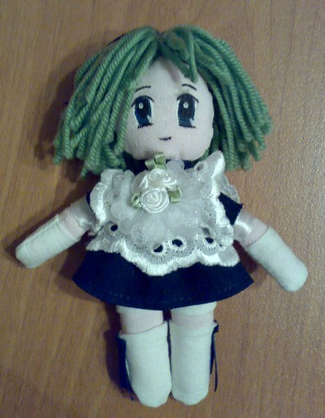 Кукольник, кукольник, чёрная душа, Что ты делаешь с бедною куклой