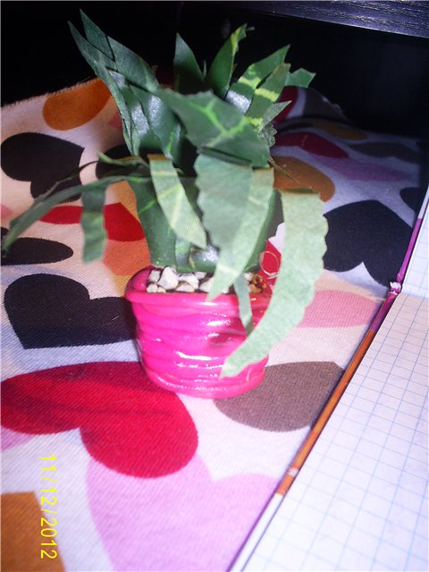 Мастер-класс. Создаём Уют: Как без особых затрат сделать комнатный цветок для кукол (фото 8)