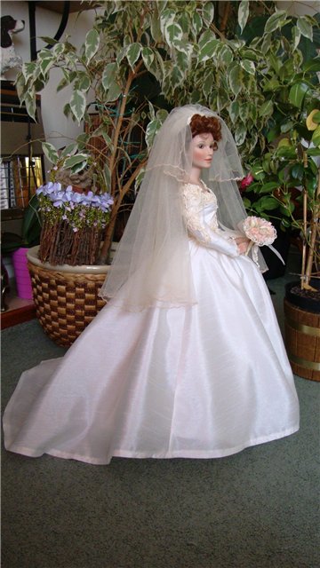 Ах эти милые невесты... Фарфоровые куклы от Ashton Drake, Sandra Bilotto, Titus Tomescu