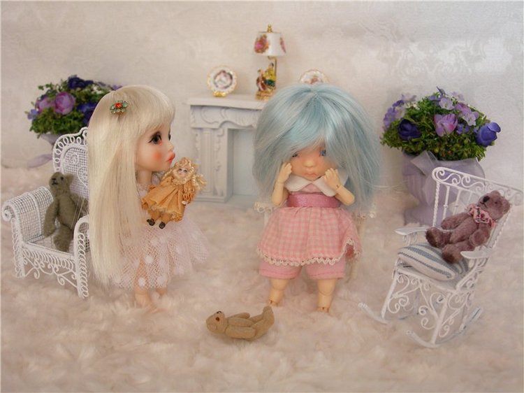 В кротовой норе: "Безумное Чаепитое" и игры Кротов