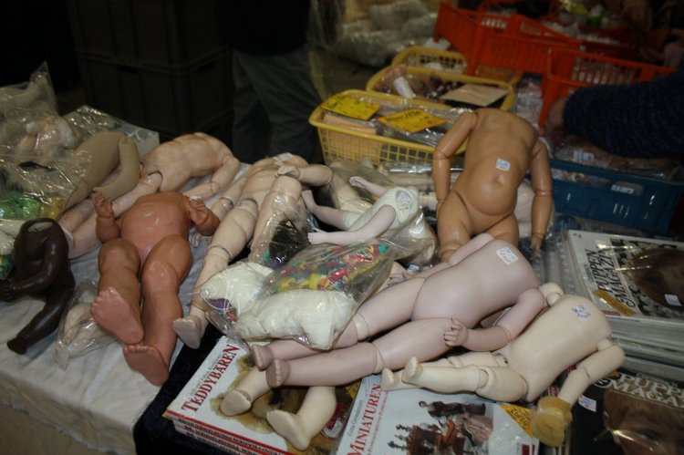 Выставка кукол, мишек тедди, кукольных домиков и миниатюры в Нидерландах. Продолжение