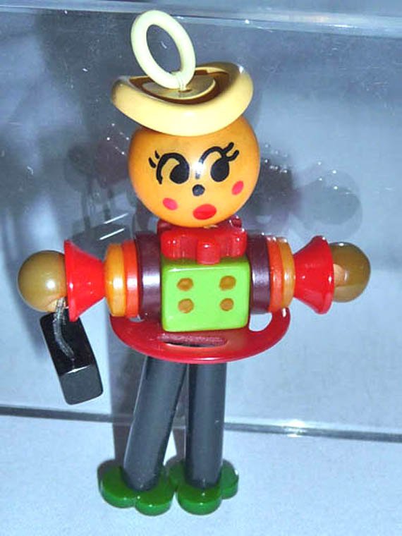 Славный пластик "бакелит"! У него отменный вид! Или возвращение бакелитового болванчика