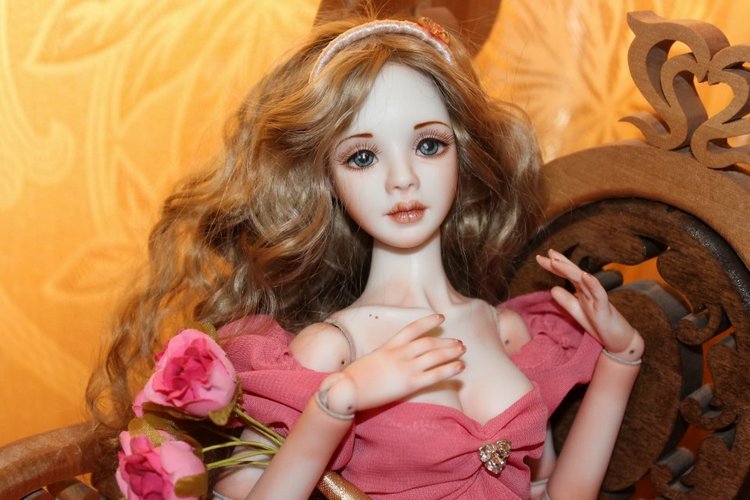 Моя первая фарфоровая шарнирная кукла. Есть фото 18+