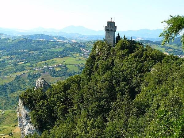 Приключения Минуш в Италии Часть 1. Сан-Марино. Государство в облаках