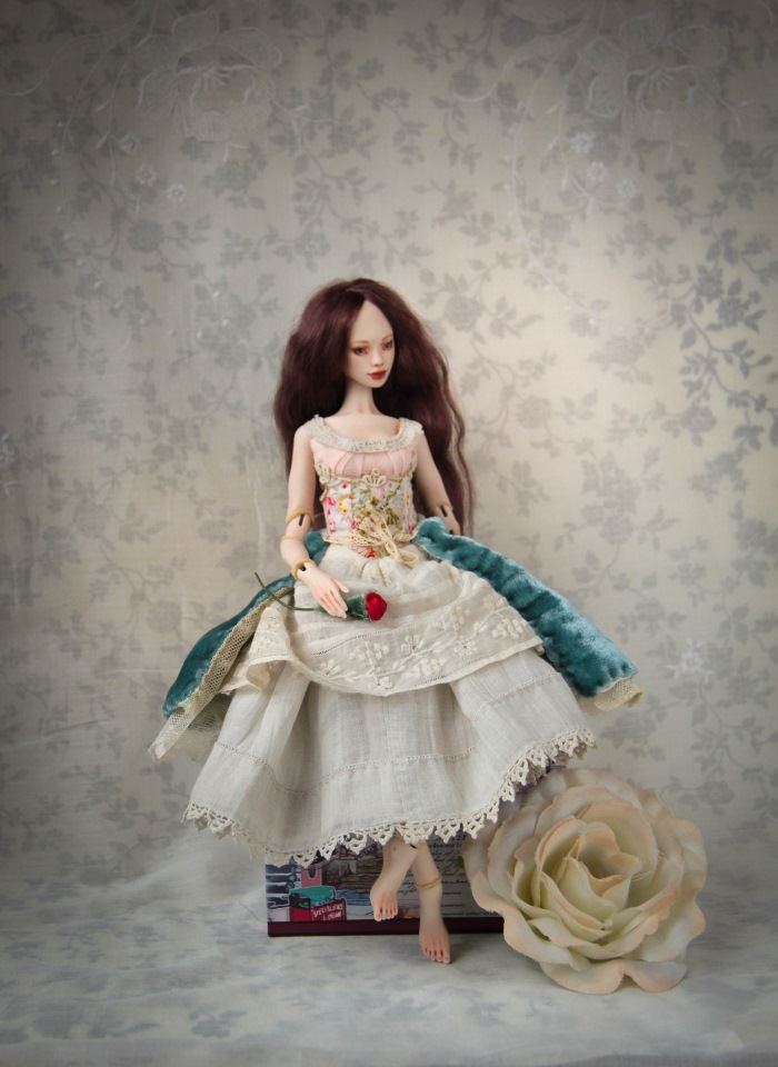 Бэлль. Фарфорова шарнирная красавица