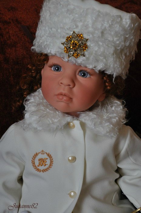 Middleton Doll: "Winter Splendor" из серии L'Innocence автор Ева Хеланд и кудряшка "С Днем Рождения, Тедди!"