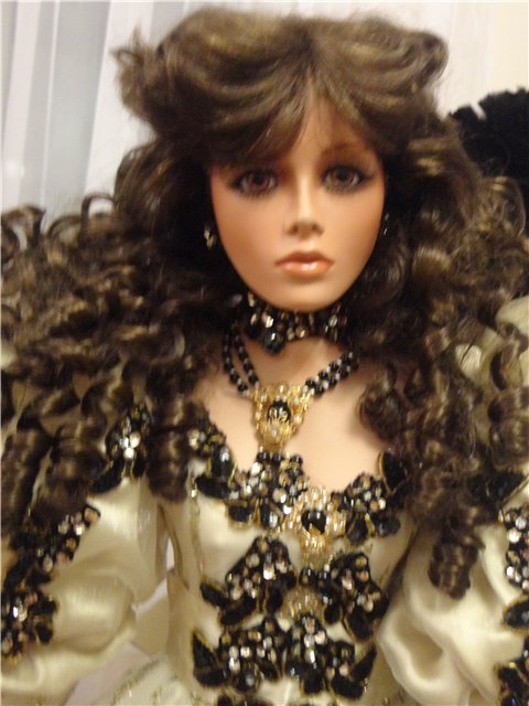 Я назвала ее Золотая Звезда. Фарфоровая кукла от Русти