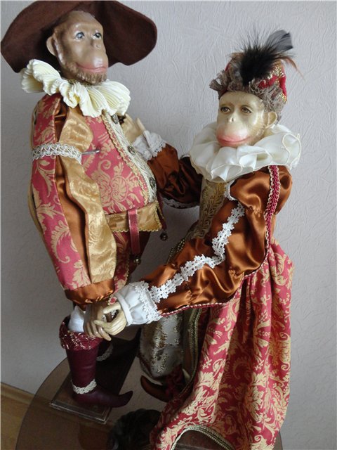 А может это снится мне?! Обезьяны-куклы в викторианских нарядах (фото 8)