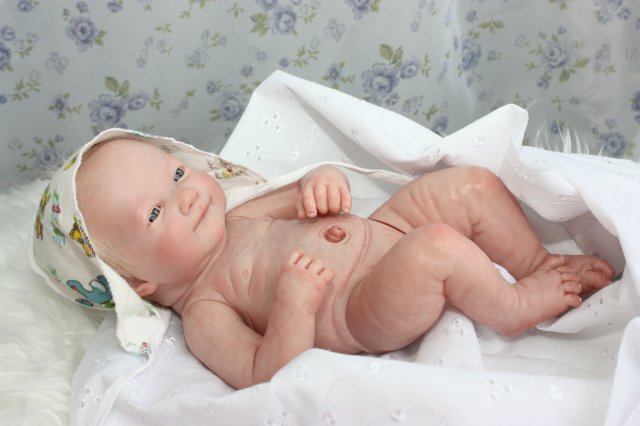 Реборн из Беренджер, нежность в пелёнках